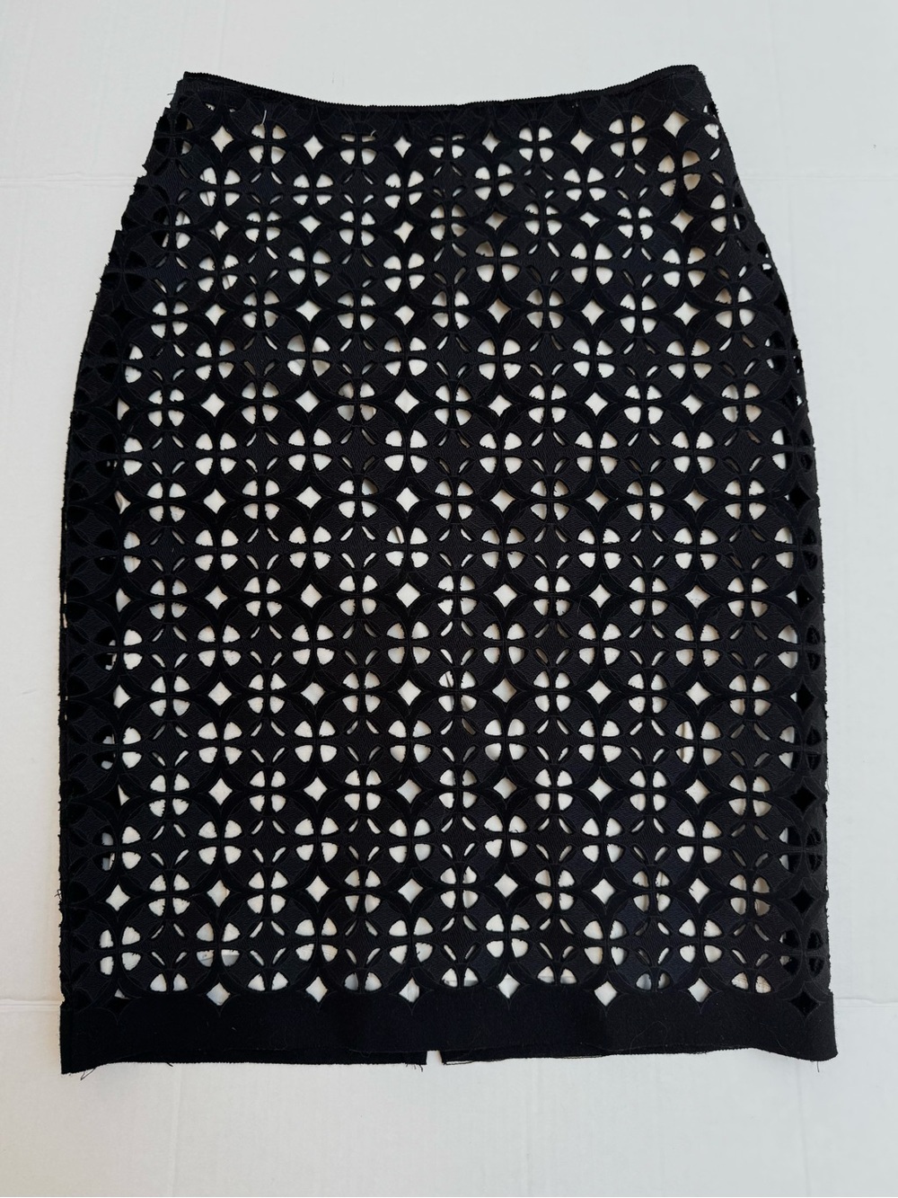 Elie Tahari Bennet Blend Black Wool Laser-Cut Floral Pencil Skirt